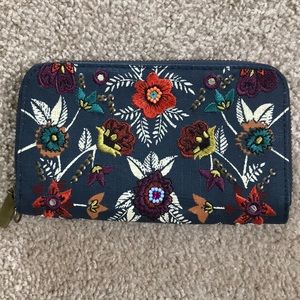 Embroidered wallet